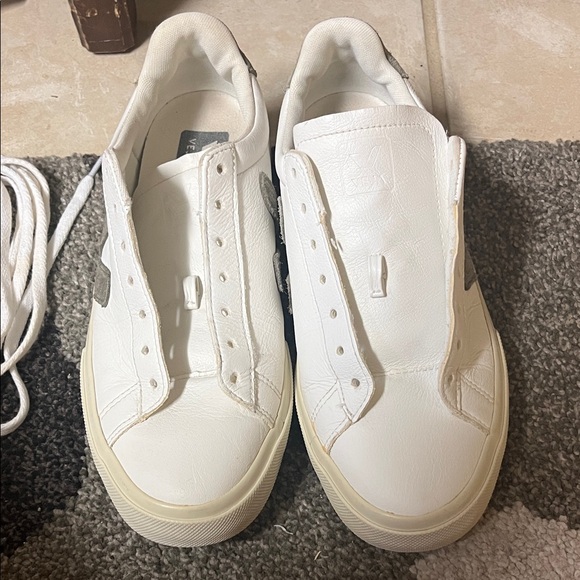 Campo Bicolor Leather Low-Top Sneakers - Picture 5 of 5